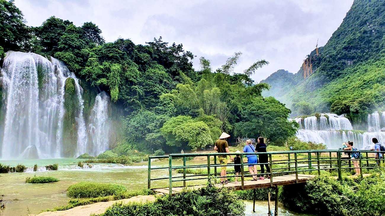 Waterfalls In Vietnam - ban gioc waterfall